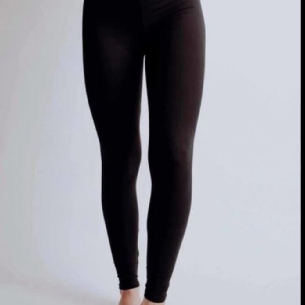 THE ESSENTIAL everyday black leggings